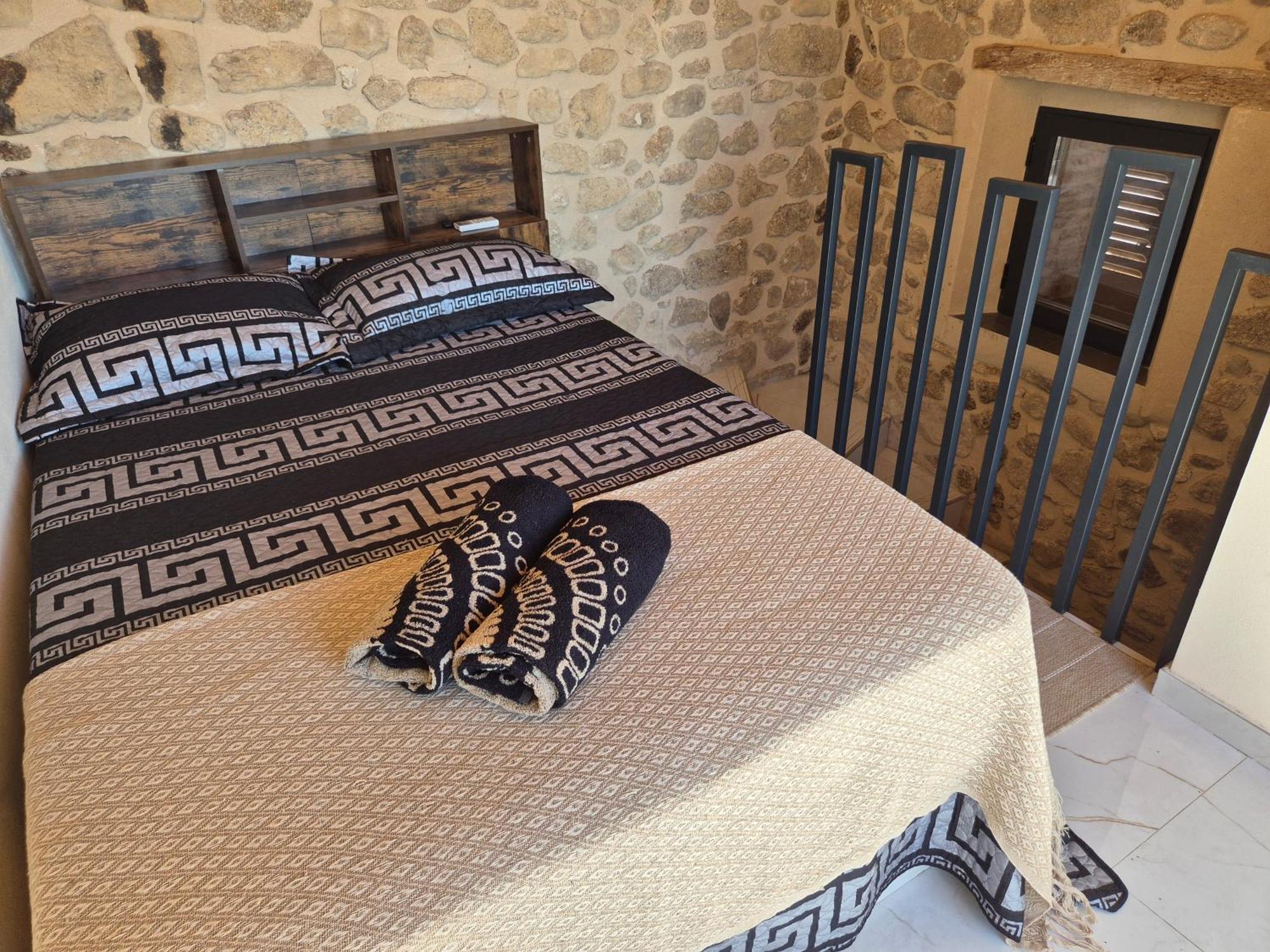 Grupo Garcia De Paredes Apartamentos Turisticos Trujillo Eksteriør billede